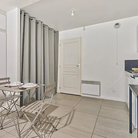 Welcome To Bianca Le Blanc-Mesnil